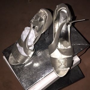 Calvin Klein metallic Pewter/ silver leather heels